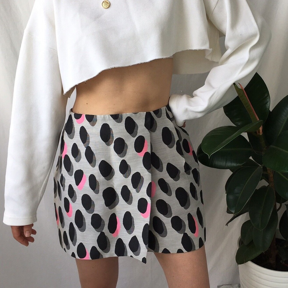Diane von Furstenberg Abstract Animal Print Mini Skirt – Lined, with Pockets
